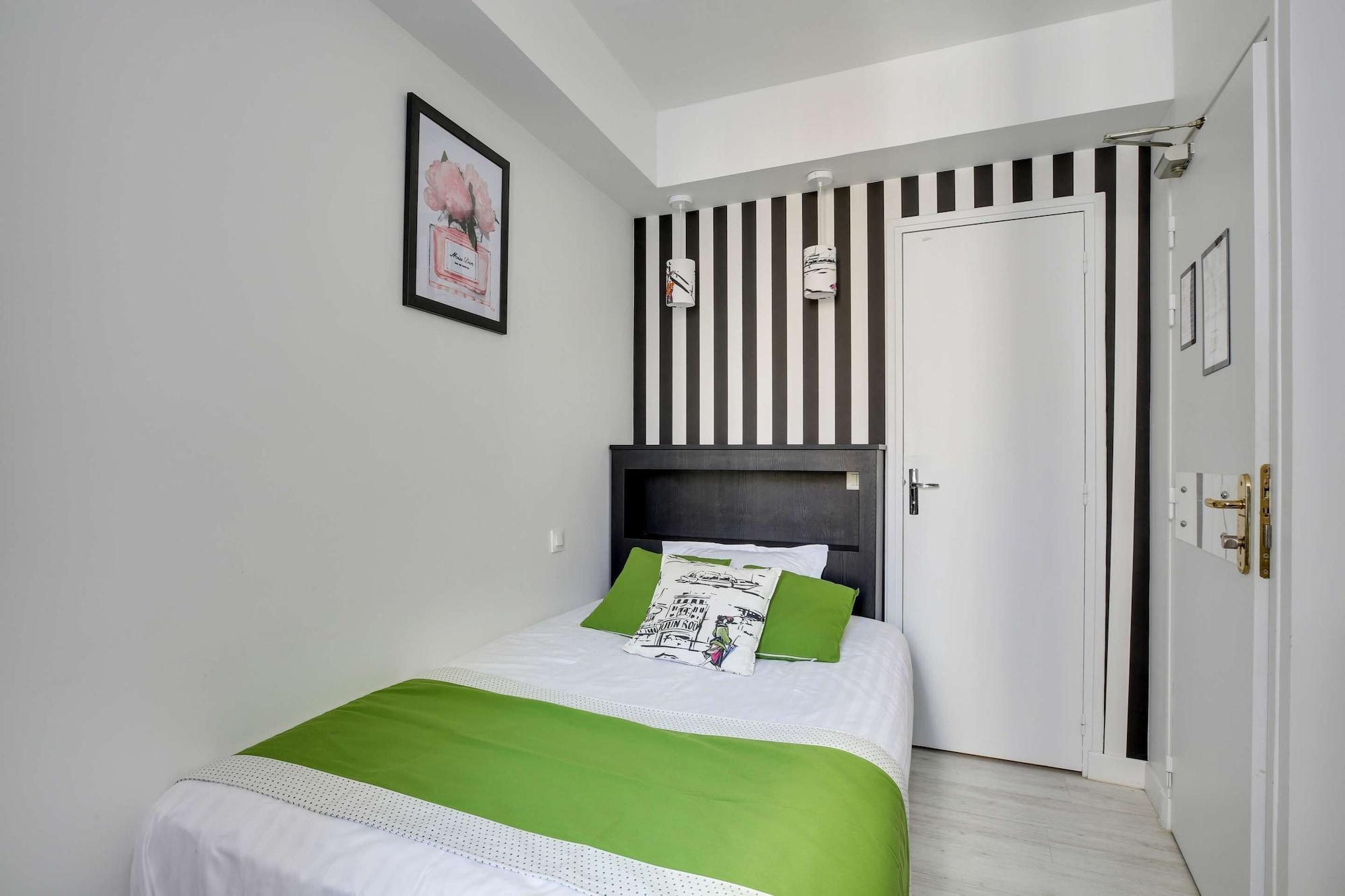 Hotel Riviera Elysees Париж Екстериор снимка