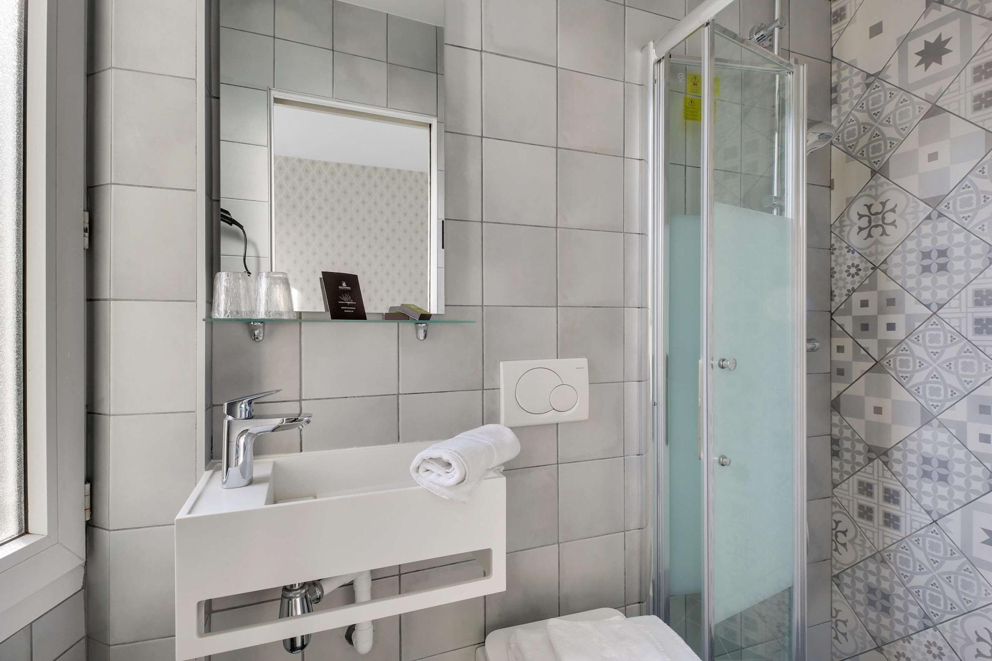 Hotel Riviera Elysees Париж Екстериор снимка